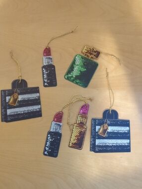Sephora  Gift Tags with Gold Strings